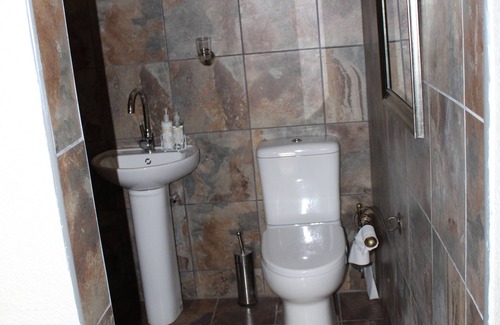 Bedfordview House | Goodnight Guest Lodge