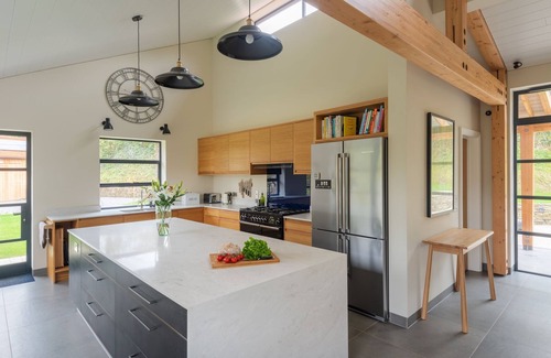 Salcombe House | Goodshelter Bay - a large modern waterfront house with private slipway