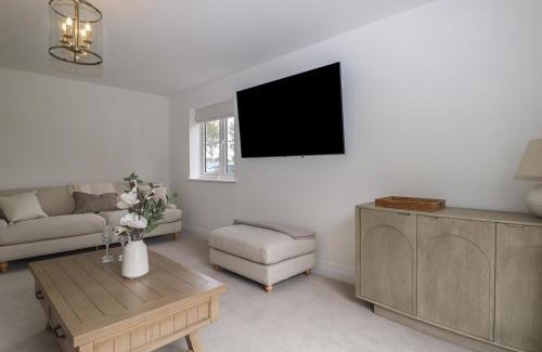 Chichester House | Goodwood Retreat