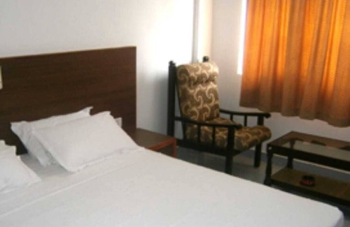 North Paravur Hotel | GOPIKA REGENCY