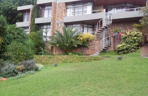 Mountainside Apartment | Gordons Bay Mountainside Apartment
