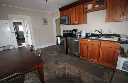 North Creek Apartment | Gore Mountain Lift View, The Eagles Nest: 251 Main St, Fl 3