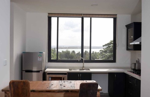 Masaki Apartment | Gorgeous 1BR apartment w/wifi, gym & pool