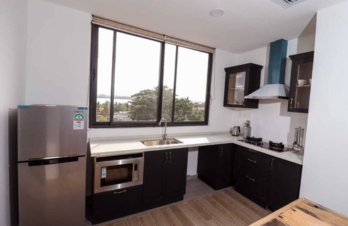 Masaki Apartment | Gorgeous 1BR apartment w/wifi, gym & pool