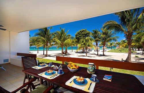 Costa Maya Condo | Gorgeous 2BR Condo Directly on Perfect Cozumel Beach !