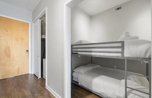 St. Edwards Apartment | Gorgeous 2B on South Congress with Pool Gym