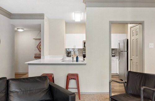 North Burnet Apartment | Gorgeous 2BR next to the Domain 4004