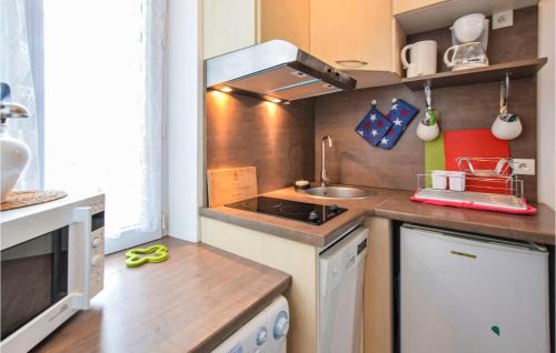 Arromanches-les-Bains Apartment | Gorgeous Apartment In Arromanches