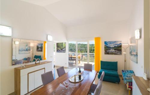 Vrboska Apartment | Gorgeous Apartment In Vrboska