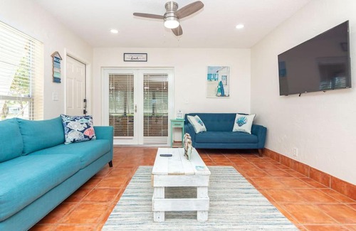 Lantana House | Gorgeous Beach Themed Vacation Home Minutes From The Ocean