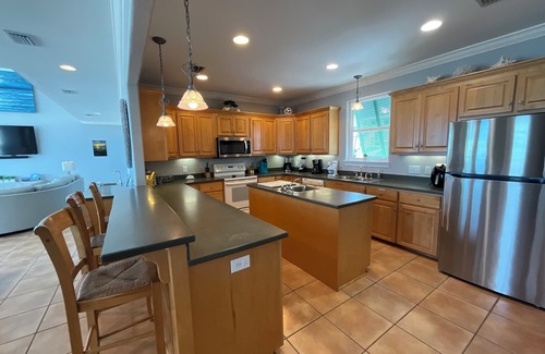 Surf Side Shores House | Gorgeous Beachfront in Fort Morgan