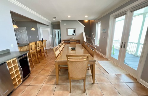 Surf Side Shores House | Gorgeous Beachfront in Fort Morgan