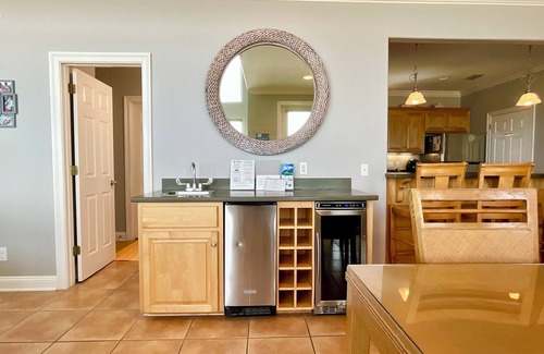 Surf Side Shores House | Gorgeous Beachfront in Fort Morgan