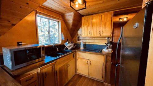 Potato Patch House | Gorgeous Cabin with Fireplace and Stunning Forest Sights in Prescott, Arizona