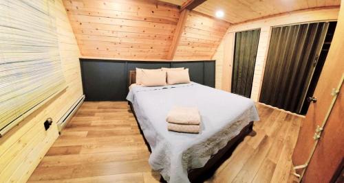Potato Patch House | Gorgeous Cabin with Fireplace and Stunning Forest Sights in Prescott, Arizona