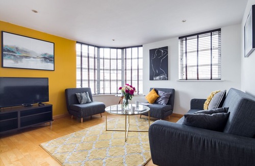 Spitalfields Apartment | Gorgeous City Centre Apt- 2Bed 2Bath & Free parking