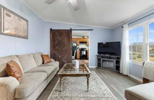 Marion House | Gorgeous Country Views in Southwest Virginia—Dog-Friendly