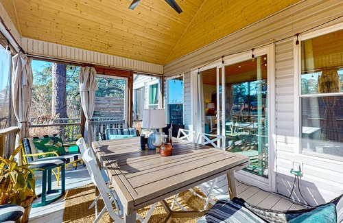 Shallotte House | Gorgeous creekside cottage with firepit, board games, dock, deck, & washer/dryer