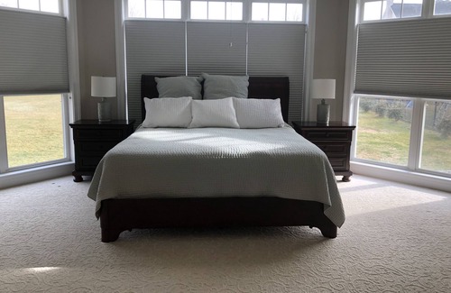 Annapolis Apartment | Gorgeous Edgewater home with in-law apartment has beautiful wood floors, high ceilings and crown molding throughout.