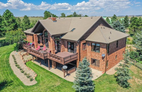 Colorado Springs House | Gorgeous Estate Home on 186 Acre Ranch only minutes from Colorado Springs or AFA