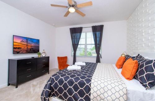 Kissimmee House | Gorgeous Family Home! Sleeps 28 BLV103
