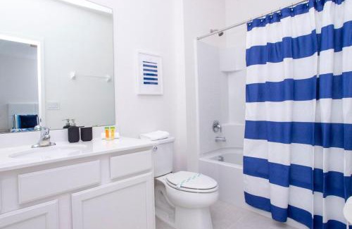 Kissimmee House | Gorgeous Family Home! Sleeps 28 BLV103