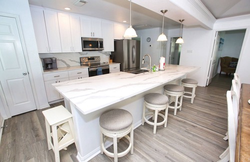Surfside Beach House | Gorgeous FRONT ROW beach house, recently remodeled 3-bedroom