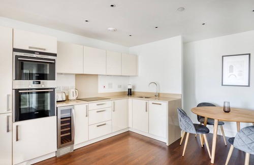 Highbury West Apartment | Gorgeous Holloway 2BR w/Balcony, by Blueground