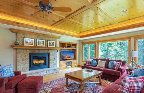 The Galena Territory House | Gorgeous Home- Hot Tub & Pool Table