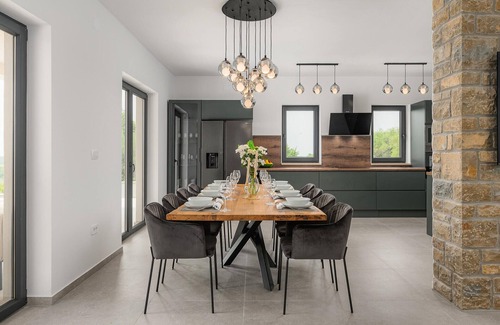 Buje House | Gorgeous home in Buje with WiFi