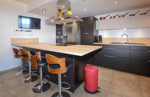 Cervione House | Gorgeous home in Cervione with WiFi