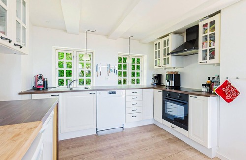 Karrebksminde House | Gorgeous home in Karrebæksminde with WiFi