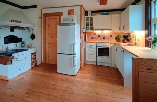 Likenas House | Gorgeous home in Likenäs with sauna