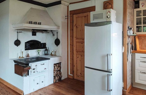 Likenas House | Gorgeous home in Likenäs with sauna