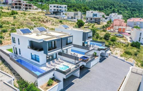 Veliko Brdo House | Gorgeous Home In Makarska