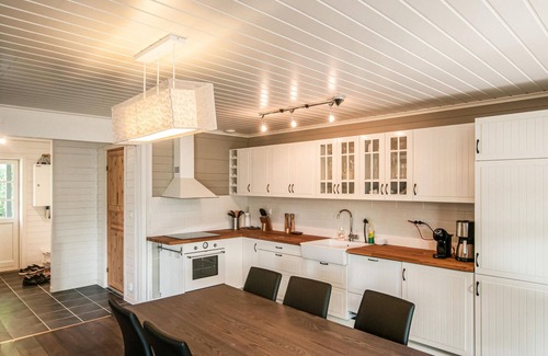 Grondalen House | Gorgeous home in Søre Osen with WiFi