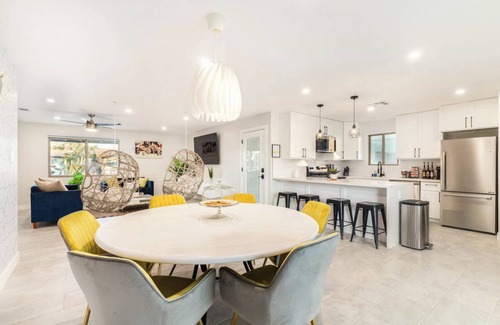 Parkcrest House | Gorgeous home located 5 minutes from Old Town Scottsdale w/heated pool & spa.