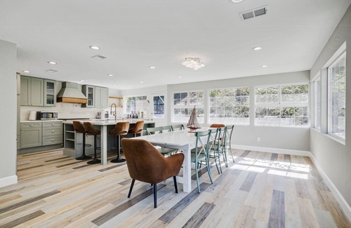 La Jolla Heights House | Gorgeous La Jolla, Walk to Beach & Kayaking, Dog Friendly, Hot Tub, Fire Pit