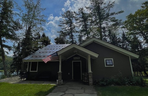 Green Mountains House | Gorgeous lakefront home on private wooded lot, close to Stowe and Jay Peak