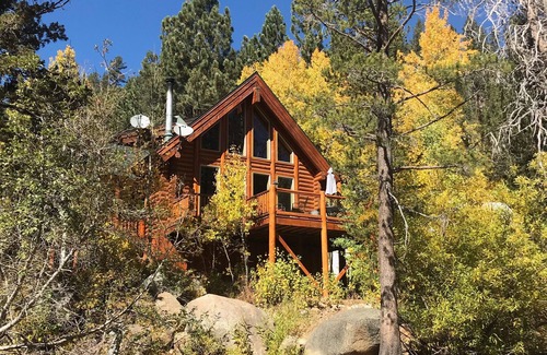 Markleeville Cabin | Gorgeous Log Cabin on the West Fork Carson River in Beautiful Hope Valley!ł