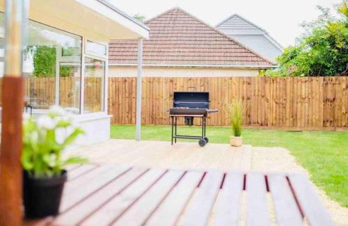 New Forest District Ski Chalet | Gorgeous Luxury Chalet, New Forest & Coast &