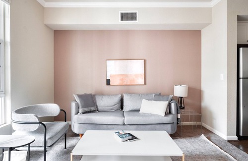 Milpitas Apartment | Gorgeous Milpitas 1BR w/Gym, Pool & W/D, nr Highways, by Blueground