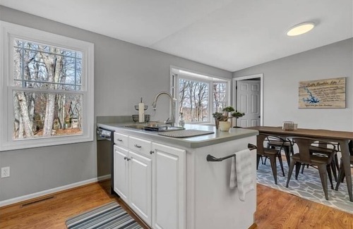 Huddleston House | GORGEOUS MOUNTAIN VIEW! Come Visit "Panoramic Point"!