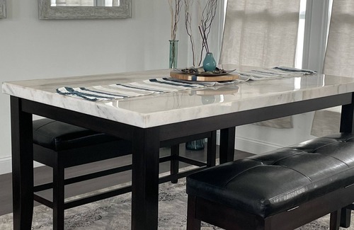 East Shoreham House | Gorgeous NEWLY-BUILT Home 15 mins from Water Park