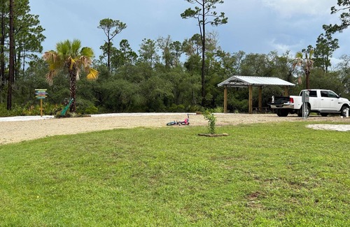 Port St. Joe RV Rental | Gorgeous Private Rv Lot in Port St Joe for a relaxing getaway 400 yards to Beach