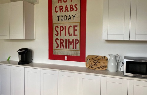 Slaughter Beach Cottage | GORGEOUS, RECENTLY RENOVATED, WATERFRONT COTTAGE