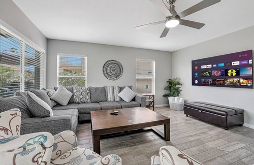 Mountain Vista Ranch House | Gorgeous SURPRISE GEM 2 Miles to Baseball Stadium