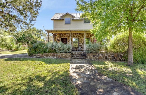 Bandera Cottage | Gorgeous Texas Hill Country Vacation Rental Ideal for Family Weekend Getaways near San Antonio