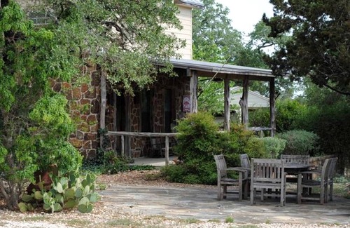 Bandera Cottage | Gorgeous Texas Hill Country Vacation Rental Ideal for Family Weekend Getaways near San Antonio