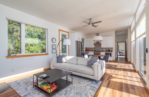 Randle House | Gorgeous Twin Cabins In A Serene Setting In Randle - Packwood, WA